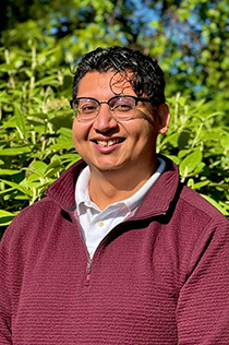 Physical Therapist Carlos - Aldie, VA